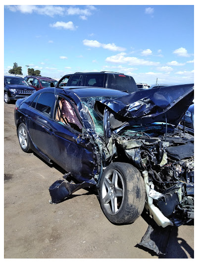 Barnett's Towing JunkYard in Bakersfield (CA) - photo 4