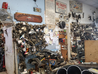 Phelps Auto Wreckers JunkYard in San Leandro (CA) - photo 1