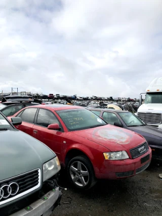 Dave´s Auto Parts Wrecking San Diego JunkYard in San Diego (CA) - photo 3