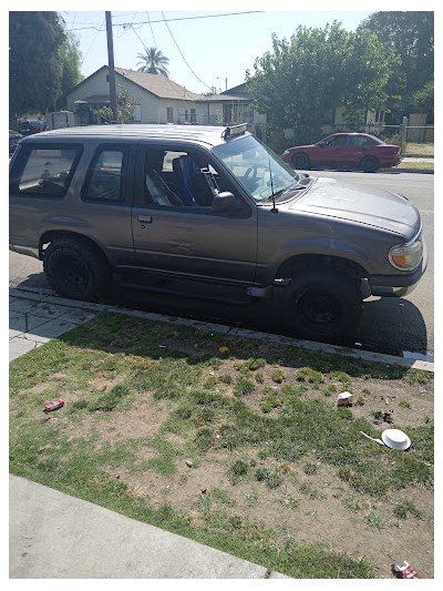 West Coast Towing JunkYard in Fresno (CA) - photo 1