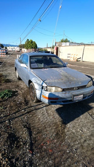 Infinity Auto Salvage JunkYard in East Palo Alto (CA) - photo 4