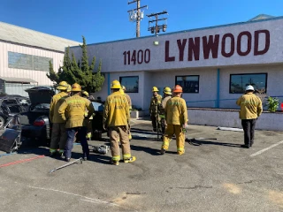 Lynwood Auto Dismantling JunkYard in Lynwood (CA) - photo 4