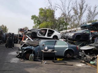 A&B Auto Salvage JunkYard in Los Angeles (CA) - photo 3