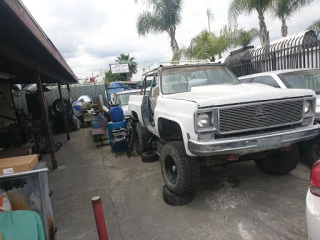 YLM Auto Salvage Wrecking JunkYard in Duarte (CA) - photo 2