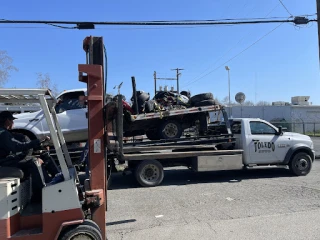 Toledo Auto Dismantling JunkYard in Sacramento (CA) - photo 2