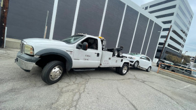 Rumbas Towing JunkYard in Fontana (CA) - photo 3