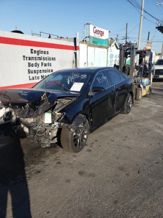 PHOENIX AUTO WRECKING INC JunkYard in Los Angeles (CA) - photo 2