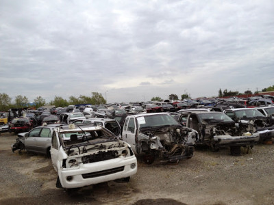 AutoGator JunkYard in Roseville (CA) - photo 2