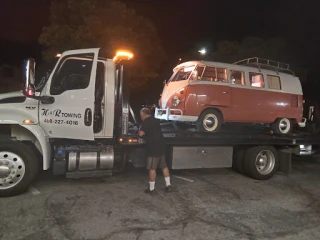 H & R Towing San Jose JunkYard in San Jose (CA) - photo 2