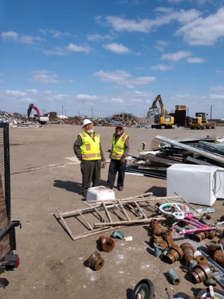 Universal Service Recycling JunkYard in Stockton (CA) - photo 3