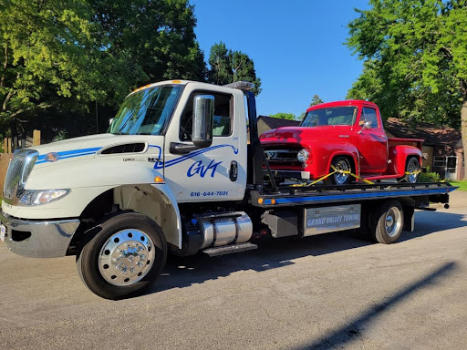 Grand Valley Towing JunkYard in Grand Rapids (MI)