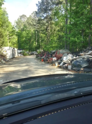 Johnson Auto Salvage JunkYard in Griffin (GA) - photo 4