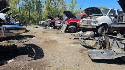 Joliet U-Pull-It JunkYard in Joliet (IL) - photo 1