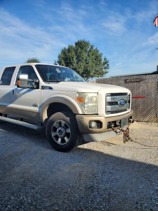 Denise's Wrecker Service JunkYard in Lafayette (LA) - photo 4