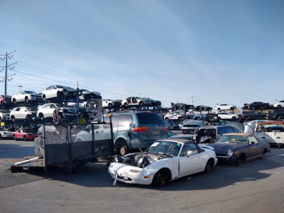 Binford Auto Wrecking JunkYard in Kent (WA) - photo 2