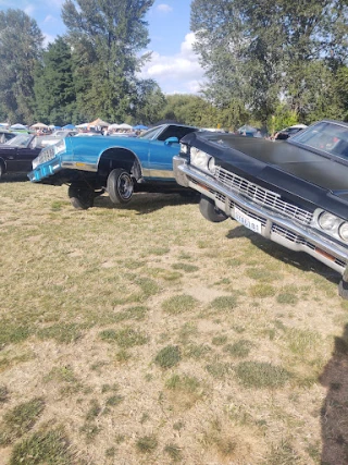 Binford Auto Wrecking JunkYard in Kent (WA) - photo 3