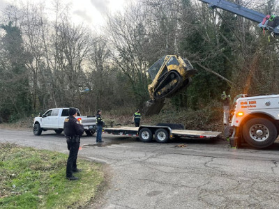 Gene Meyer's Towing JunkYard in Renton (WA) - photo 3