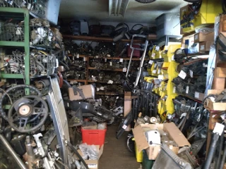 Ram Light Truck Salvage JunkYard in Portland (OR) - photo 4