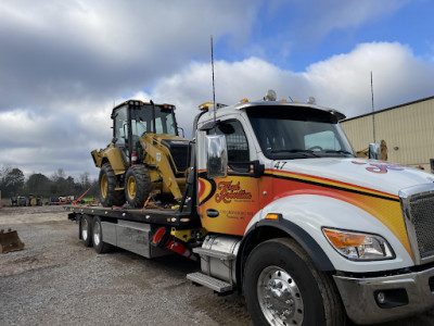 Fred Robertson Wrecker Service JunkYard in Tuscaloosa (AL) - photo 2