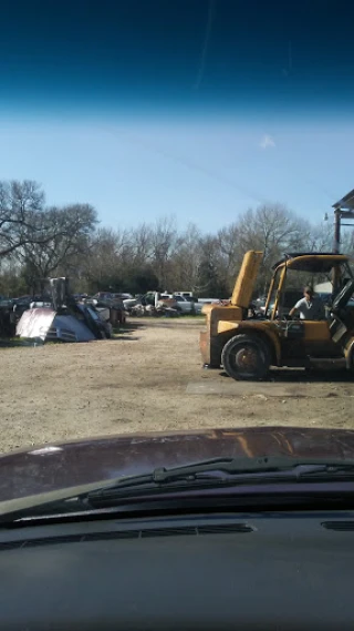 Maldonado's Auto Salvage JunkYard in College Station (TX) - photo 4