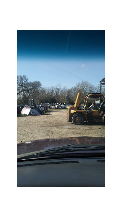 Maldonado's Auto Salvage JunkYard in College Station (TX) - photo 4