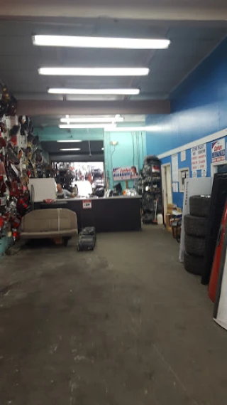 103 Used Auto Parts JunkYard in Hialeah (FL) - photo 2