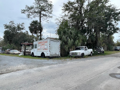 Raymond's Auto Salvage & Junk JunkYard in Atlantic Beach (FL) - photo 1