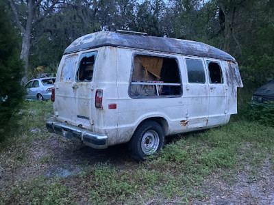 Raymond's Auto Salvage & Junk JunkYard in Atlantic Beach (FL) - photo 4