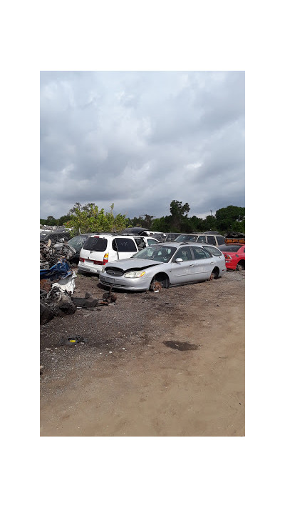 Webb's Auto Salvage JunkYard in Lakeland (FL) - photo 2