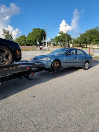 Junk Car Buyers Solutions JunkYard in West Palm Beach (FL) - photo 4