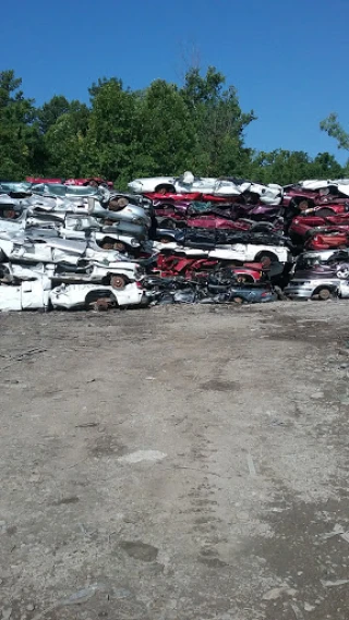 Glisson's U-Pull JunkYard in Evansville (IN) - photo 2