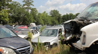 Wilmington Auto Salvage and Sales Inc JunkYard in Castle Hayne (NC) - photo 2