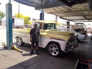 AAA United Auto Parts inc. JunkYard in Phoenix (AZ) - photo 2