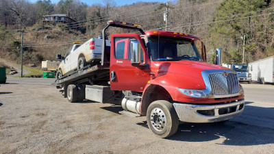 Chattanooga Valley Used Cars and Parts JunkYard in Flintstone (GA) - photo 2