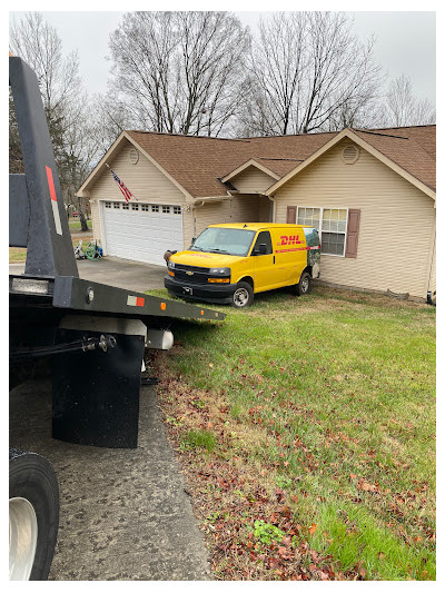 EJ’s Towing Service Knoxville Tn JunkYard in Knoxville (TN) - photo 1