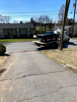 King's Towing and Service JunkYard in Knoxville (TN) - photo 3