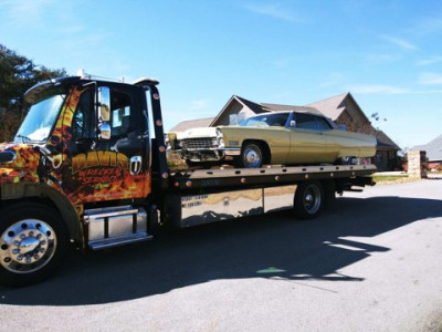 Davis Service and Towing Center JunkYard in Knoxville (TN) - photo 1