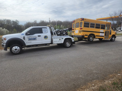 Davis Service and Towing Center JunkYard in Knoxville (TN) - photo 3