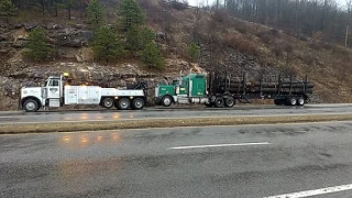 Davis Service and Towing Center JunkYard in Knoxville (TN) - photo 4