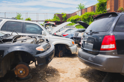 Mid-Town Auto Parts & Salvage JunkYard in Memphis (TN) - photo 1