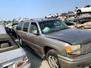 A1 Truck & Van SUV JunkYard in San Jose (CA) - photo 2