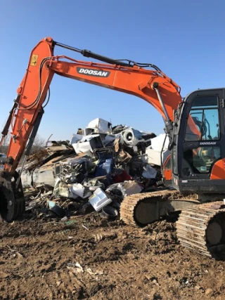 Mid-Mo Auto Salvage & Recycling JunkYard in Columbia (MO) - photo 4