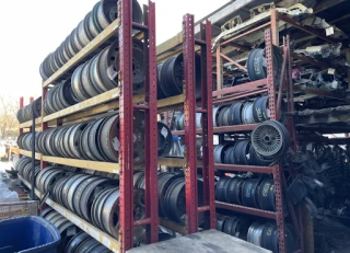 Late Model Auto Parts JunkYard in Kansas City (MO) - photo 3