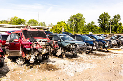 Midway U Pull Liberty JunkYard in Liberty (MO) - photo 3