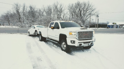 Hook N Book Towing JunkYard in Kansas City (MO) - photo 1