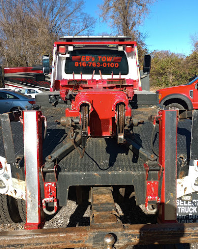 EB'S Tow and Auto Sales JunkYard in Kansas City (MO) - photo 2