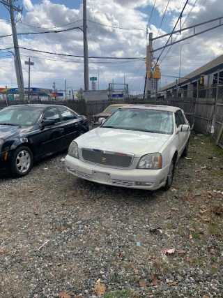 Ray's Auto Wreckers JunkYard in Jersey City (NJ) - photo 2