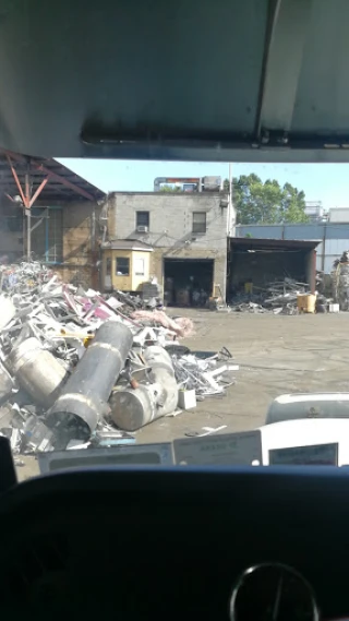 Fortune Plastic & Metals Inc JunkYard in Jersey City (NJ) - photo 4