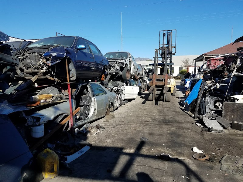 Toyota Center Auto Dismantling JunkYard in Los Angeles (CA)
