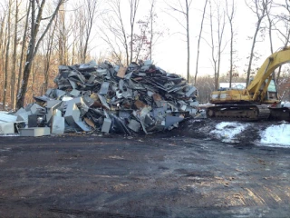 King Parts Auto Wreckers JunkYard in Monmouth Junction (NJ) - photo 3